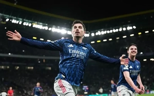 Arsenal thắng kịch tính Sporting Lisbon ở Champions League