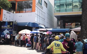 Đám đông đang xếp hàng mua vàng, nhưng lợi nhuận thực sự đang chảy về đâu?