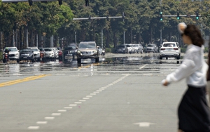 Cảnh báo nắng nóng bao trùm cả nước, nhiều nơi vượt ngưỡng 40°C, kéo dài nhiều ngày