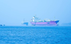 Ấn Độ không quan tâm đến quyết định của Mỹ và sẽ tiếp tục mua dầu Nga