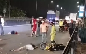 Ô tô va chạm mạnh với xe máy khiến 3 người thương vong