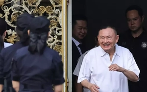 Cựu Thủ tướng Thái Lan Thaksin Shinawatra được trả tự do
