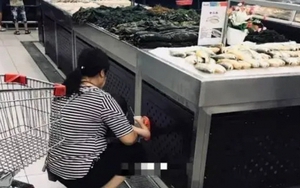 Không thể chấp nhận hành động của người mẹ trong bức ảnh này!
