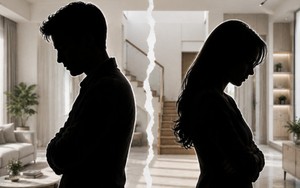 Nam ca sĩ Việt ai cũng biết mặt và vợ đã âm thầm ly hôn sau gần 15 năm bên nhau