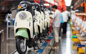 'Thời tới cản không kịp', xe máy điện Trung Quốc ồ ạt đổ bộ vào thị trường hơn 700 triệu dân, có nơi cung không đủ cầu - đâu là nguyên nhân?