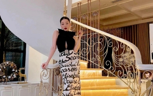 Mỹ nhân showbiz yêu "hồng hài nhi" kém 12 tuổi: Sống đời "nữ hoàng", ở biệt thự trắng sang trọng và đắt đỏ
