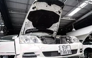 Xe Maybach ‘tháo bánh, tháo cửa’ của bà Trương Mỹ Lan bán được 16,6 tỷ