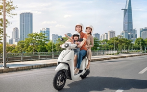 Hãng có xe máy điện “đi xa nhất VN” ra mắt xe mới: Cốp to gấp rưỡi LEAD, chạy 200km/sạc