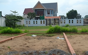 Mẹ gọi các con về chia tiền bán đất, anh trai được tỷ rưỡi còn tôi nhận con số nghẹn đắng chỉ vì "rể là người ngoài"