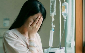 Nữ giáo viên đột ngột phát hiện mắc HIV, bác sĩ vạch trần 7 quan niệm sai lầm về HIV rất nhiều người mắc phải