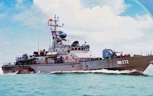 Khoảnh khắc lịch sử: Chiếc tàu pháo 1 triệu USD do người Việt tự đóng bắn trúng mục tiêu ngay lần đầu thử nghiệm, được Tạp chí nước ngoài khen ngợi