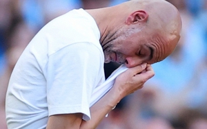 HLV Pep Guardiola khóc rồi!