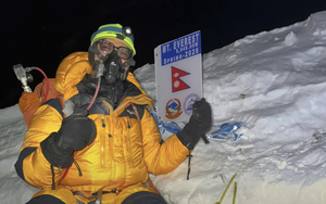 Bác sĩ Việt Nam lập kỷ lục chinh phục 3 đỉnh Everest trong 4 ngày