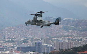 Mỹ tập trận quân sự trên không phận thủ đô của Venezuela
