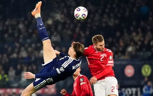 Giúp đội nhà dự World Cup, cựu sao MU được xuất hiện trên... tiền
