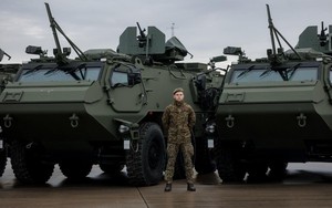 Lithuania rào kín biên giới Nga bằng gần 1.000 xe bọc thép chở quân từ Patria