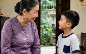 Bà nội hỏi “về nhà ngoại chơi được cho bao nhiêu tiền”, đứa trẻ 7 tuổi đáp một câu không ai chê được!