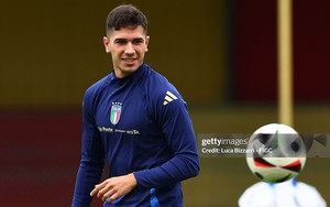 Cựu tuyển thủ trẻ Italia đổi màu áo vì World Cup