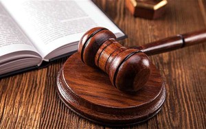 Bị sa thải vì "ngủ gật khi làm việc", nam quản lý đâm đơn kiện ngược công ty vì lý do này