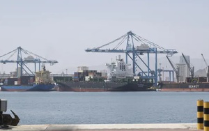 Iran sắp xếp "hỏa lực" chờ tàu sân bay Mỹ, bác tin bị đánh chìm nhiều tàu