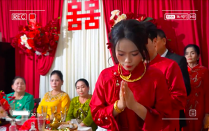 Clip cô dâu quá hồi hộp vái nhầm quay phim đám cưới khiến dân mạng cười bò