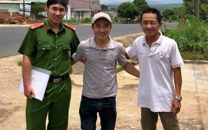 Người đàn ông tìm lại gia đình sau 34 năm mất liên lạc