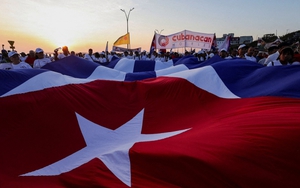 Mỹ 'tung đòn mới' với Cuba, nhằm thẳng ngành hàng chiến lược: Tác động dây chuyền tới Trung Quốc?