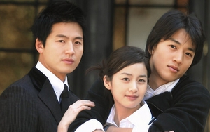 Nam thần xấu tính nhất showbiz bị bạn gái “đá” vì Kim Tae Hee, tiếp tục bị mỹ nhân kém 13 tuổi ruồng bỏ qua tin nhắn