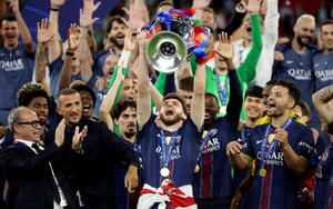 Khvicha Kvaratskhelia xuất sắc nhất Champions League 2025-2026