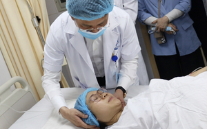 Chính sách mới với phụ nữ sinh đủ 2 con trước 35 tuổi