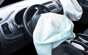 Triệu hồi hơn 137.000 xe Toyota, Honda, Ford, Mitsubishi, Mercedes-Benz tại Việt Nam do lỗi túi khí