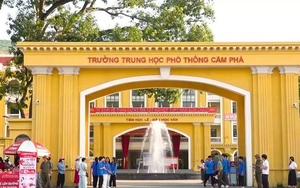Quảng Ninh kỷ luật 3 cán bộ coi thi vụ giám thị bị tố hỗ trợ thí sinh xem bài