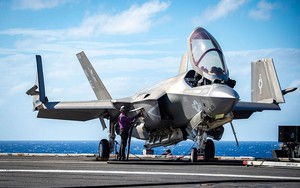 Tiêm kích F-35C đang 'đốt cháy' tàu sân bay USS Gerald Ford