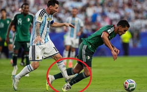 Phạm lỗi nặng mà không nhận thẻ, Messi thành tâm điểm tranh cãi sau hat-trick thần thánh