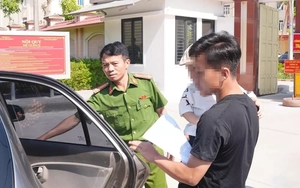 Phạm nhân nghẹn ngào trong ngày được đặc xá