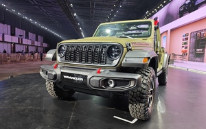 Jeep Wrangler 2026 đầu tiên về Việt Nam, giảm gần 900 triệu đồng so với bản cũ