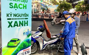 Giá xăng E10 được tính thế nào, rẻ hơn xăng khoáng ra sao?