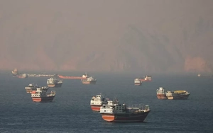 NÓNG: Quân đội Iran bất ngờ tuyên bố phong toả eo biển Hormuz