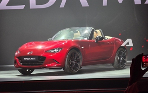 Mazda MX-5 giá 1,339 tỷ đồng, có cả mui mềm và mui cứng cho ‘dân chơi’ Việt