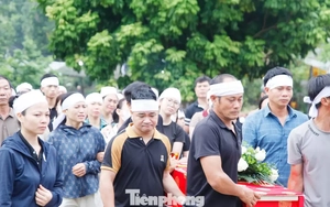 Nghẹn lòng cảnh tiễn biệt hai mẹ con tử vong trong vụ thảm án ở Bắc Ninh