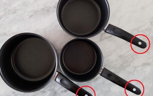 Tại sao trên chảo thường xuất hiện lỗ tròn?
