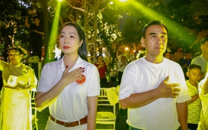 Bức hình xúc động của MC Quyền Linh và người yêu cũ