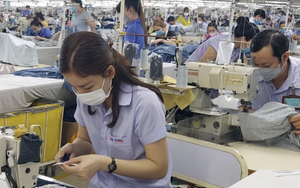 NÓNG: Công đoàn đề xuất 2 phương án tăng lương tối thiểu vùng từ ngày 1-1-2027