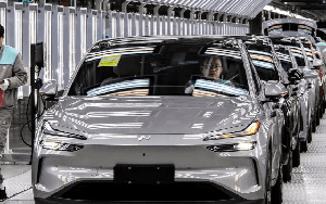 Cú sốc xe điện: Công ty làm robot hút bụi, điện thoại giá rẻ cũng mơ thành Tesla, 46 thương hiệu chỉ bán được chưa tới 1.000 xe/năm