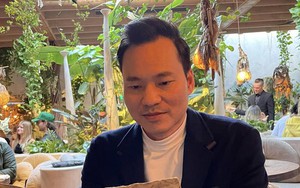 Tiến sĩ Đình Bảo ở Mỹ: "Nghệ sĩ phải là tấm gương cho xã hội"