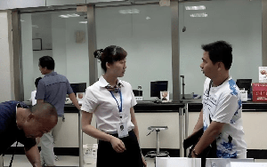 Mang 9,6 tỷ đồng tiền đền bù đất đi gửi tiết kiệm, 1 năm sau người đàn ông được ngân hàng thông báo: “Chúng tôi chưa từng nhận tiền của anh”