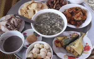 Yêu nhau 2 năm không sao, đến lúc sống chung nhìn mỗi lần bạn gái bê mâm cơm ra là tôi hốt hoảng, lo cho "giấc mơ" của mình