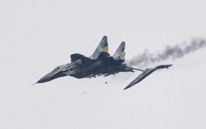 Xem Su-35 Nga bắn hạ MiG-29 của Ukraine từ khoảng cách kỷ lục