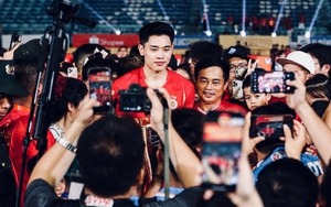 Ánh mắt tự hào của bố Đình Bắc nói lên tất cả!