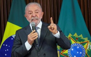 Ông Trump áp thuế, lãnh đạo quốc gia BRICS tuyên bố "không khóc lóc" mà sẽ bán hàng cho bên khác, gửi lời cảm ơn tới nước láng giềng Việt Nam